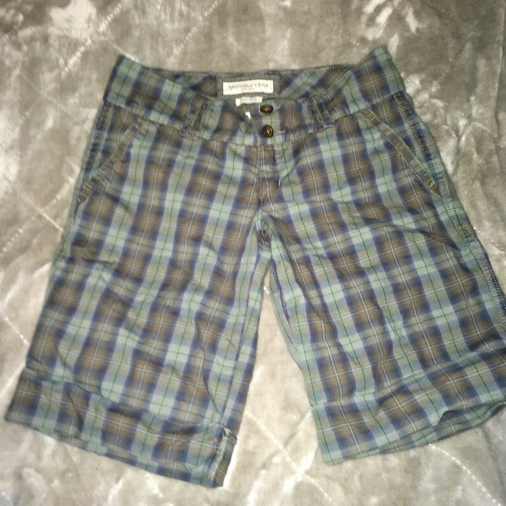 Abercrombie and Fitch plaid shorts only worn once.